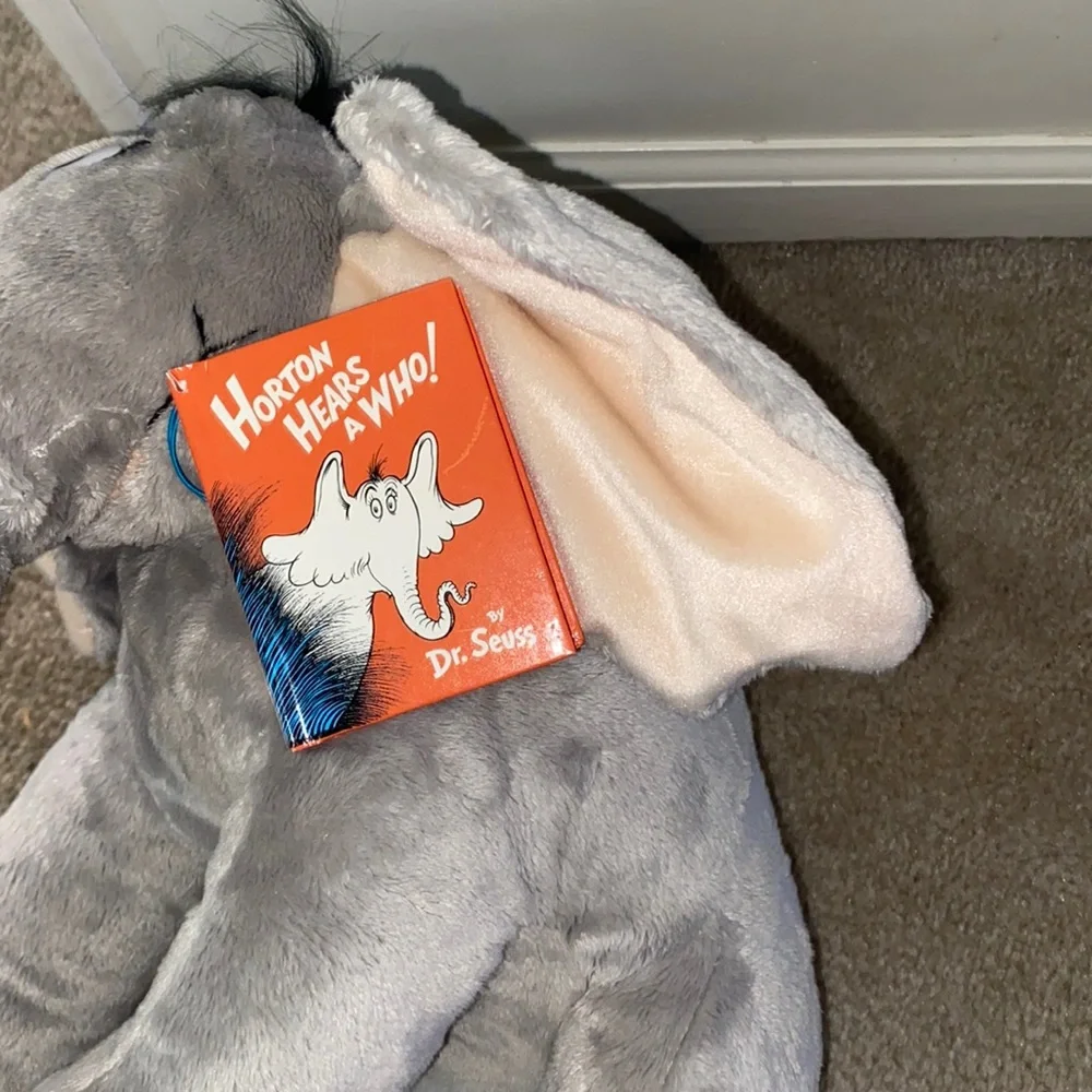2008 Macys Horton Hears A Hoo Plush & Book